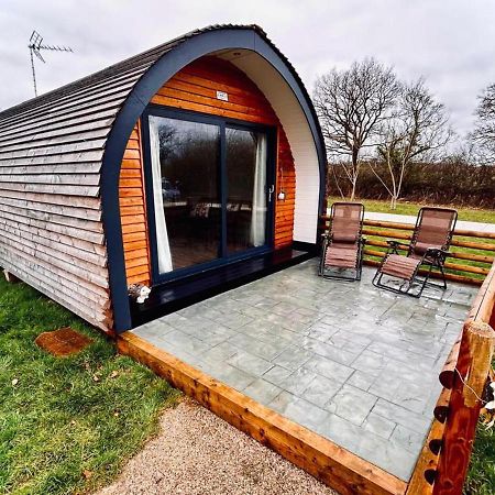 1-Bed Pod Cabin In Beautiful Surroundings 렉섬 외부 사진