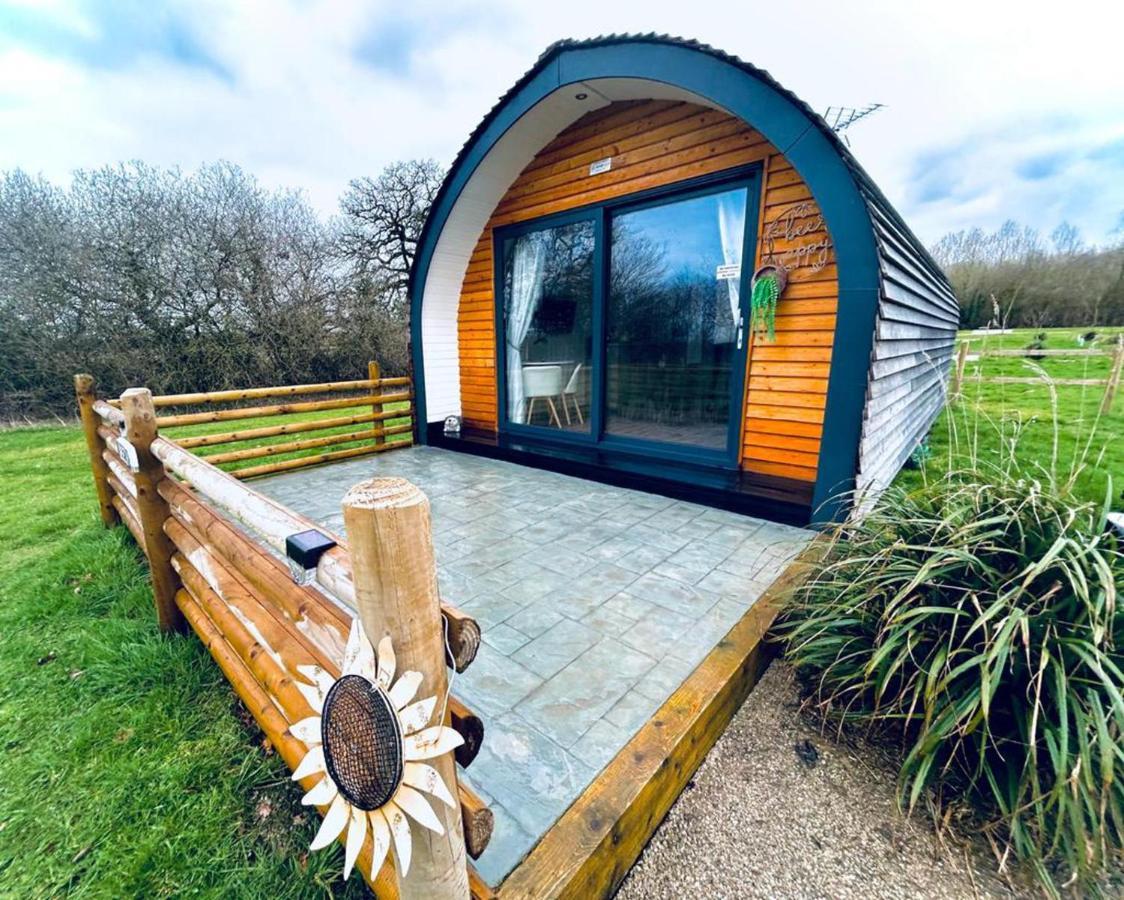1-Bed Pod Cabin In Beautiful Surroundings 렉섬 외부 사진